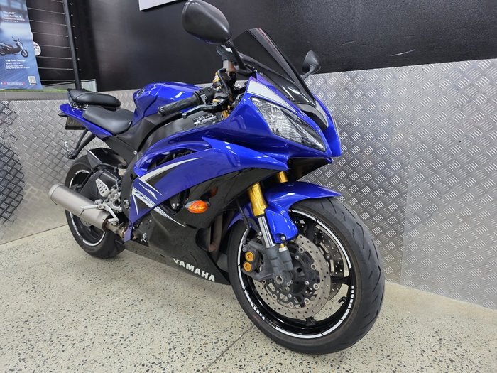 2009 Yamaha YZF-R6 BLUE