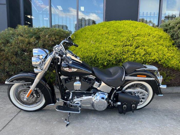 2013 HARLEY-DAVIDSON FLSTN SOFTAIL DELUXE Black