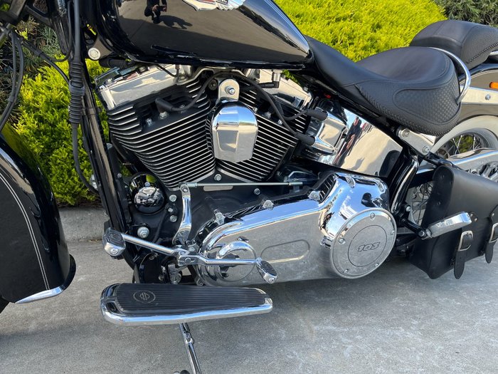 2013 HARLEY-DAVIDSON FLSTN SOFTAIL DELUXE Black