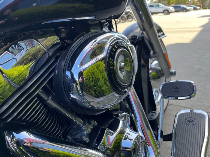 2013 HARLEY-DAVIDSON FLSTN SOFTAIL DELUXE Black