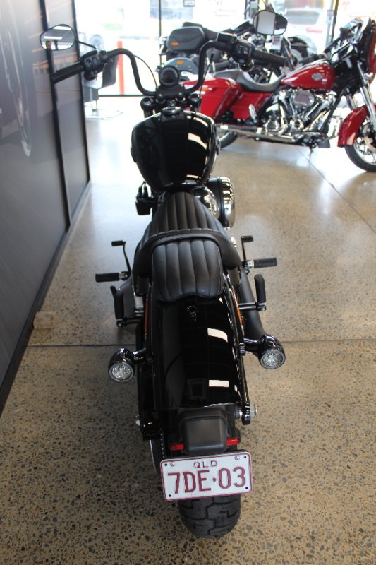 2025 Harley-davidson FXBB STREET BOB (117) VIVID BLACK