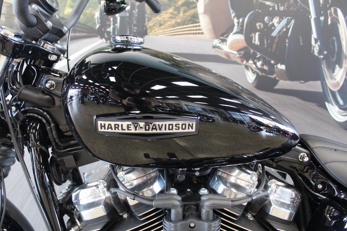 2025 Harley-davidson FXBB STREET BOB (117) VIVID BLACK