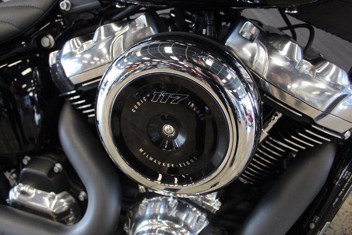 2025 Harley-davidson FXBB STREET BOB (117) VIVID BLACK