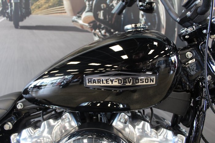 2025 Harley-davidson FXBB STREET BOB (117) VIVID BLACK