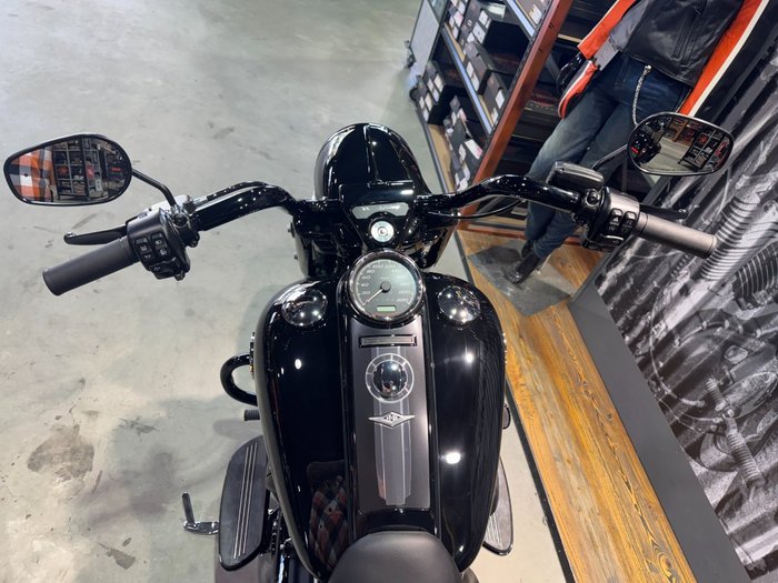 2025 Harley-davidson FLHRXS ROAD KING SPECIAL Vivid Black