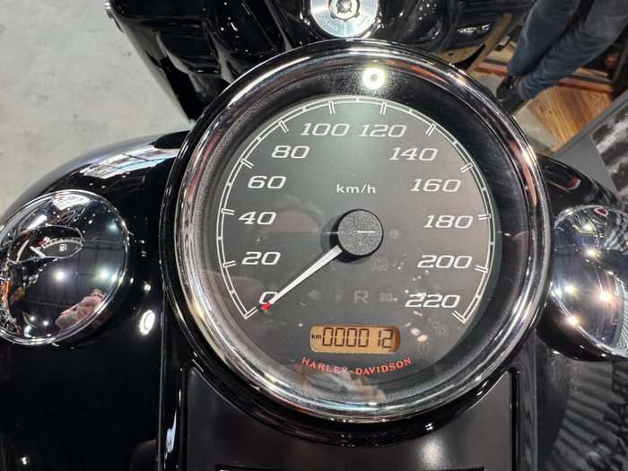 2025 Harley-davidson FLHRXS ROAD KING SPECIAL Vivid Black