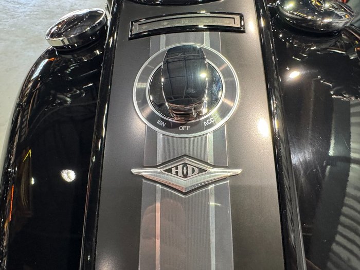 2025 Harley-davidson FLHRXS ROAD KING SPECIAL Vivid Black