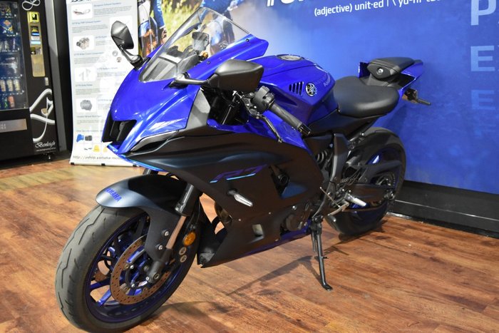 2023 Yamaha YZF-R7LA Blue