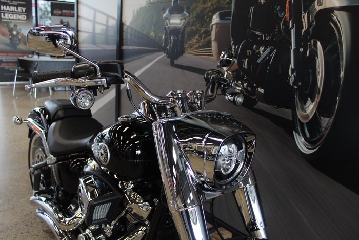 2025 Harley-davidson FLFB FAT BOY (117) VIVID BLACK