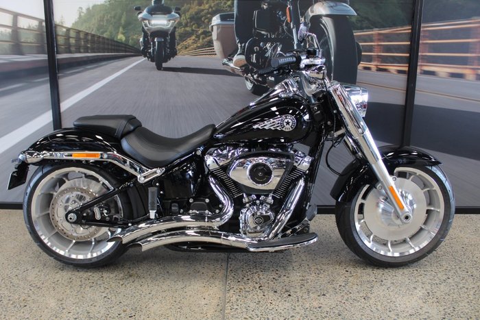2025 Harley-davidson FLFB FAT BOY (117) VIVID BLACK