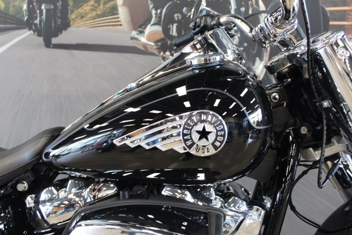 2025 Harley-davidson FLFB FAT BOY (117) VIVID BLACK