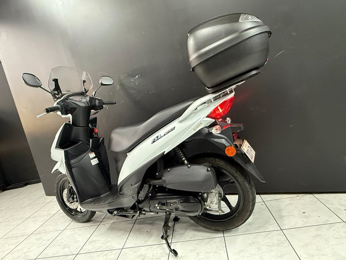 2016 SUZUKI ADDRESS (UK110) White