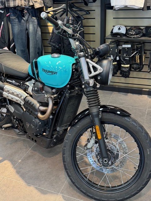 2025 Triumph 2025 Triumph 900CC SCRAMBLER 900 Kingfisher Blue