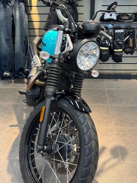 2025 Triumph 2025 Triumph 900CC SCRAMBLER 900 Kingfisher Blue