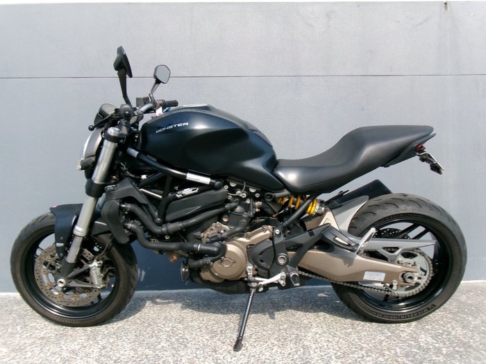 2015 DUCATI MONSTER 821 Black