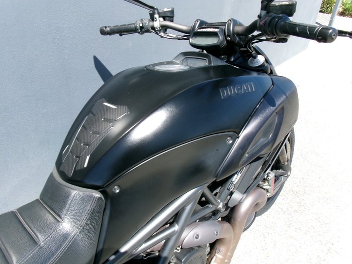 2015 DUCATI DIAVEL Black