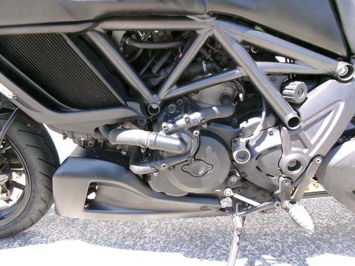2015 DUCATI DIAVEL Black