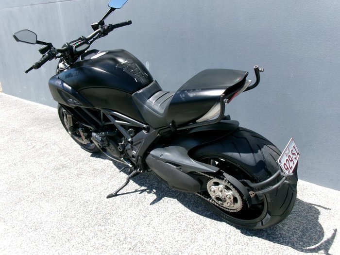 2015 DUCATI DIAVEL Black