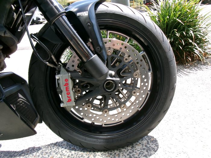 2015 DUCATI DIAVEL Black