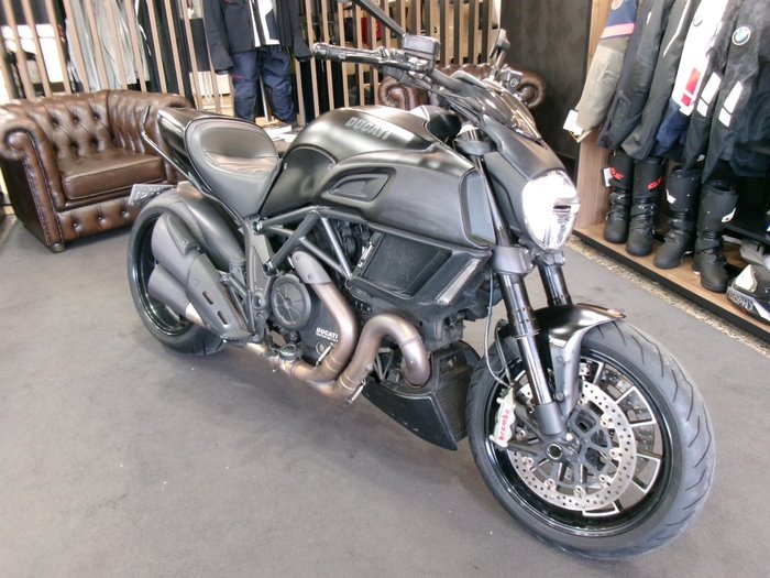 2015 DUCATI DIAVEL Black