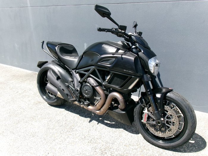 2015 DUCATI DIAVEL Black