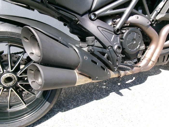2015 DUCATI DIAVEL Black