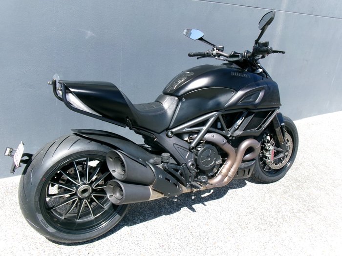 2015 DUCATI DIAVEL Black