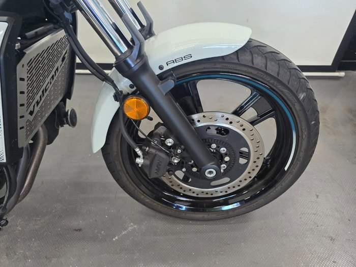 2022 Kawasaki VULCAN S SE White