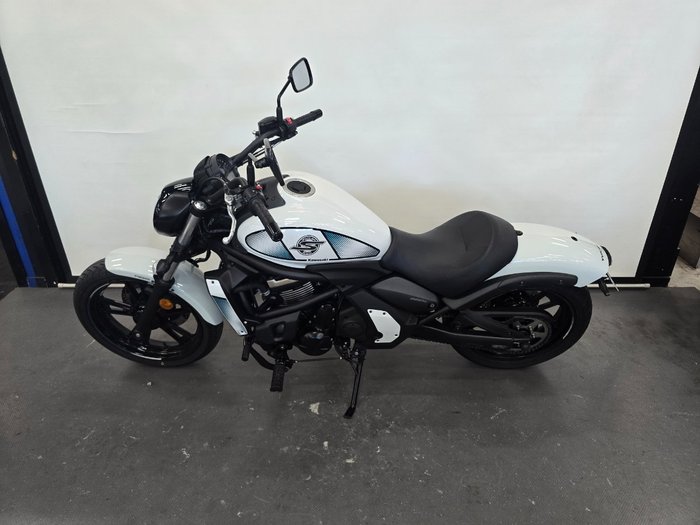 2022 Kawasaki VULCAN S SE White