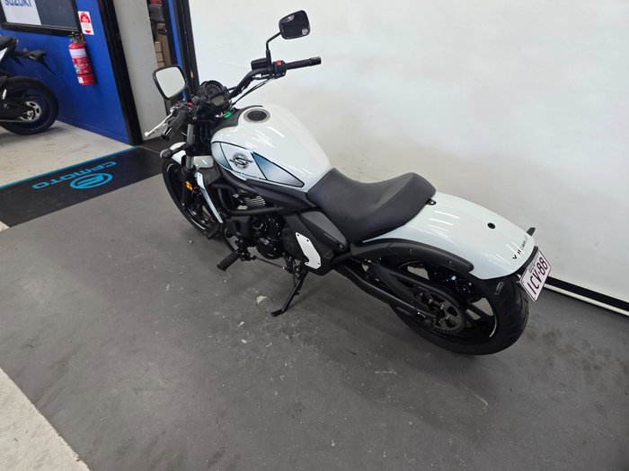 2022 Kawasaki VULCAN S SE White