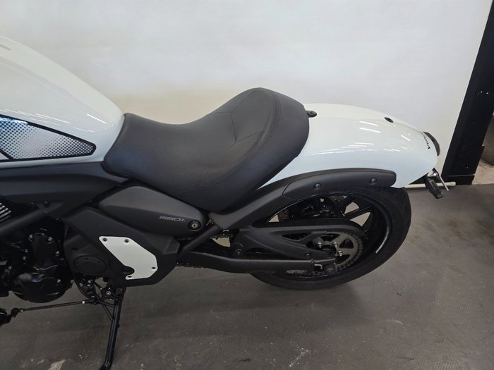 2022 Kawasaki VULCAN S SE White