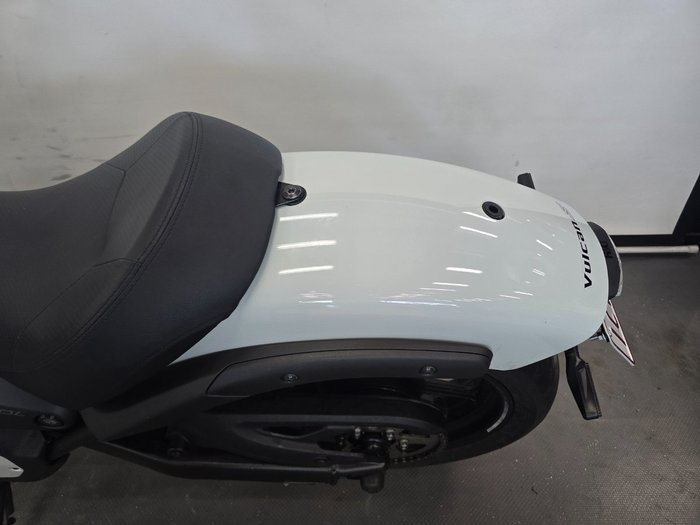 2022 Kawasaki VULCAN S SE White