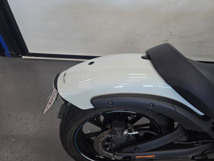 2022 Kawasaki VULCAN S SE White