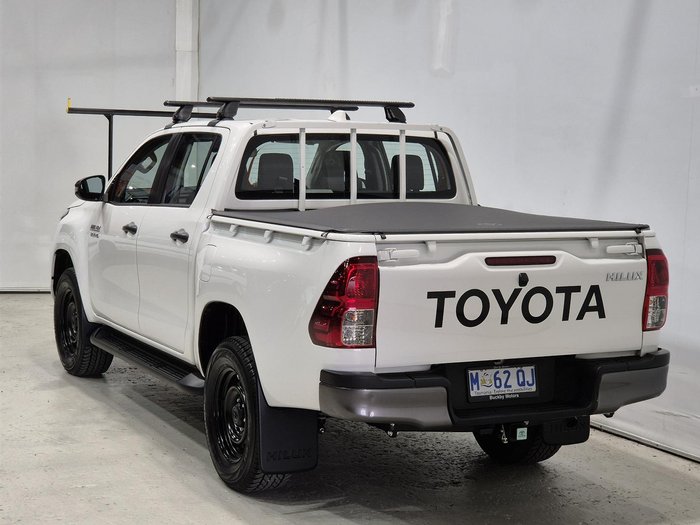 2022 Toyota Hilux SR