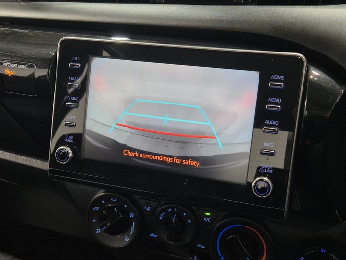 2022 Toyota Hilux SR