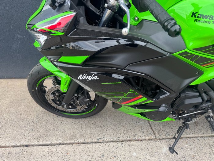 2023 Kawasaki NINJA 650 GREEN