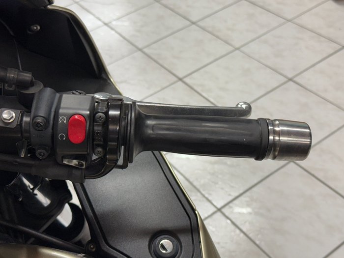 2014 TRIUMPH SPRINT GT Gold