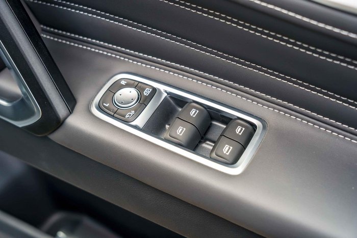 2025 LDV D90 Executive