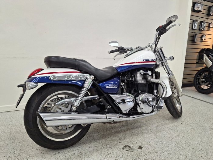 2011 Triumph THUNDERBIRD White