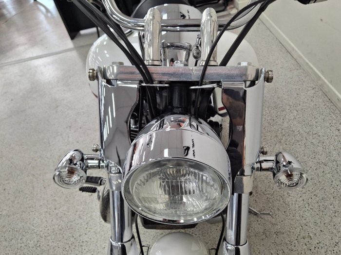 2011 Triumph THUNDERBIRD White