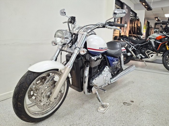 2011 Triumph THUNDERBIRD White