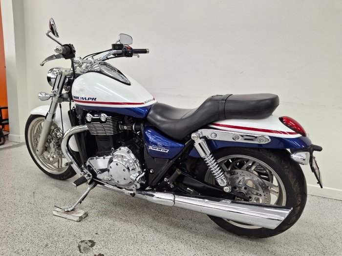 2011 Triumph THUNDERBIRD White