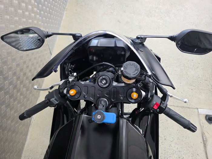 2025 Yamaha YZF-R7LA BLACK