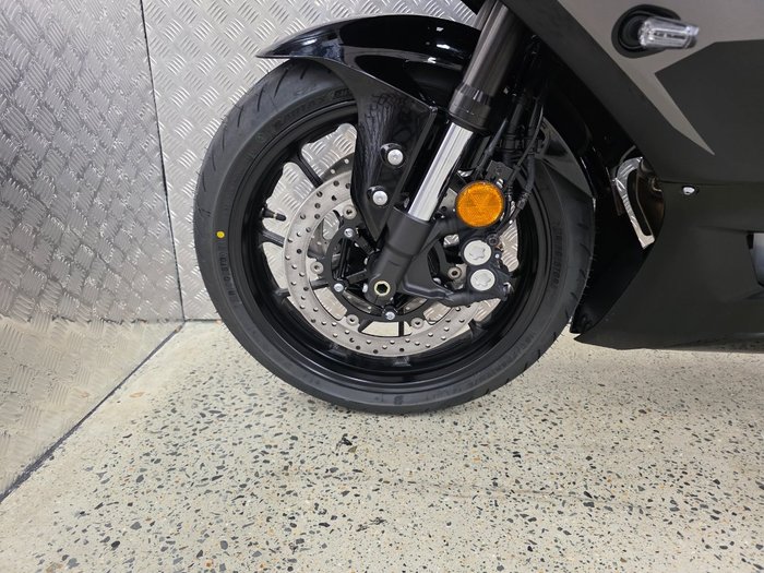 2025 Yamaha YZF-R7LA BLACK