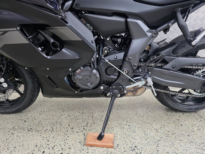 2025 Yamaha YZF-R7LA BLACK
