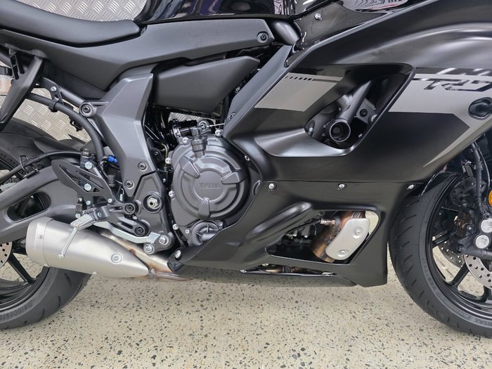 2025 Yamaha YZF-R7LA BLACK