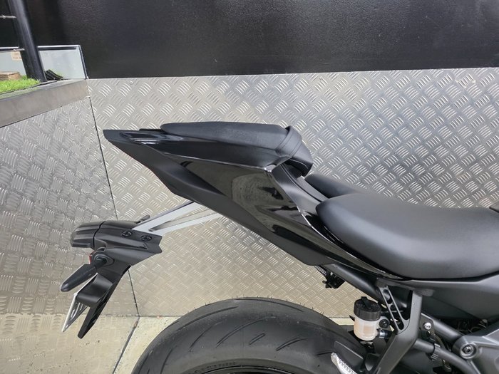2025 Yamaha YZF-R7LA BLACK