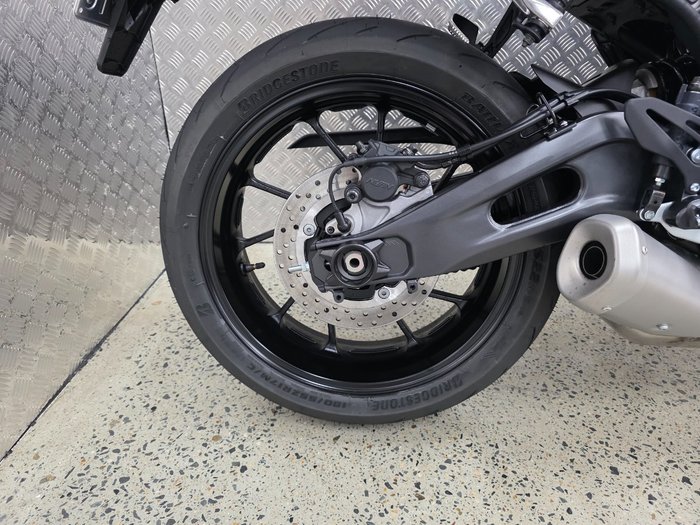 2025 Yamaha YZF-R7LA BLACK