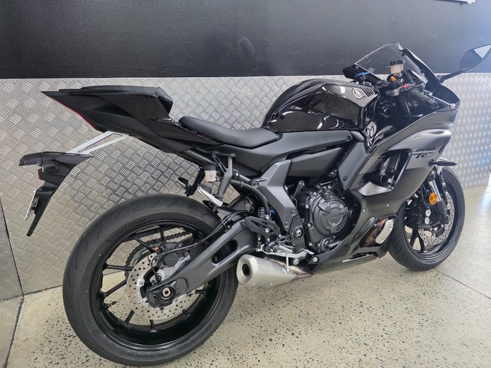 2025 Yamaha YZF-R7LA BLACK