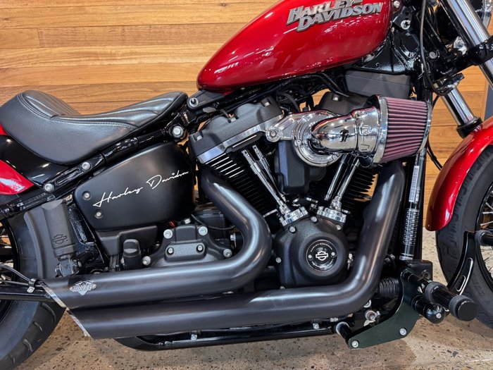 2017 Harley-davidson FXBB STREET BOB Red